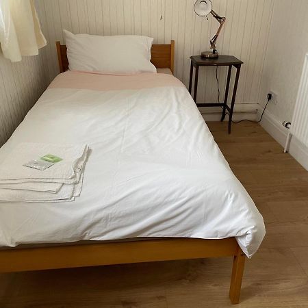 Renovated 4-Bed Home - Sleeps 9 - Parking - Spa Blackpool Exterior photo